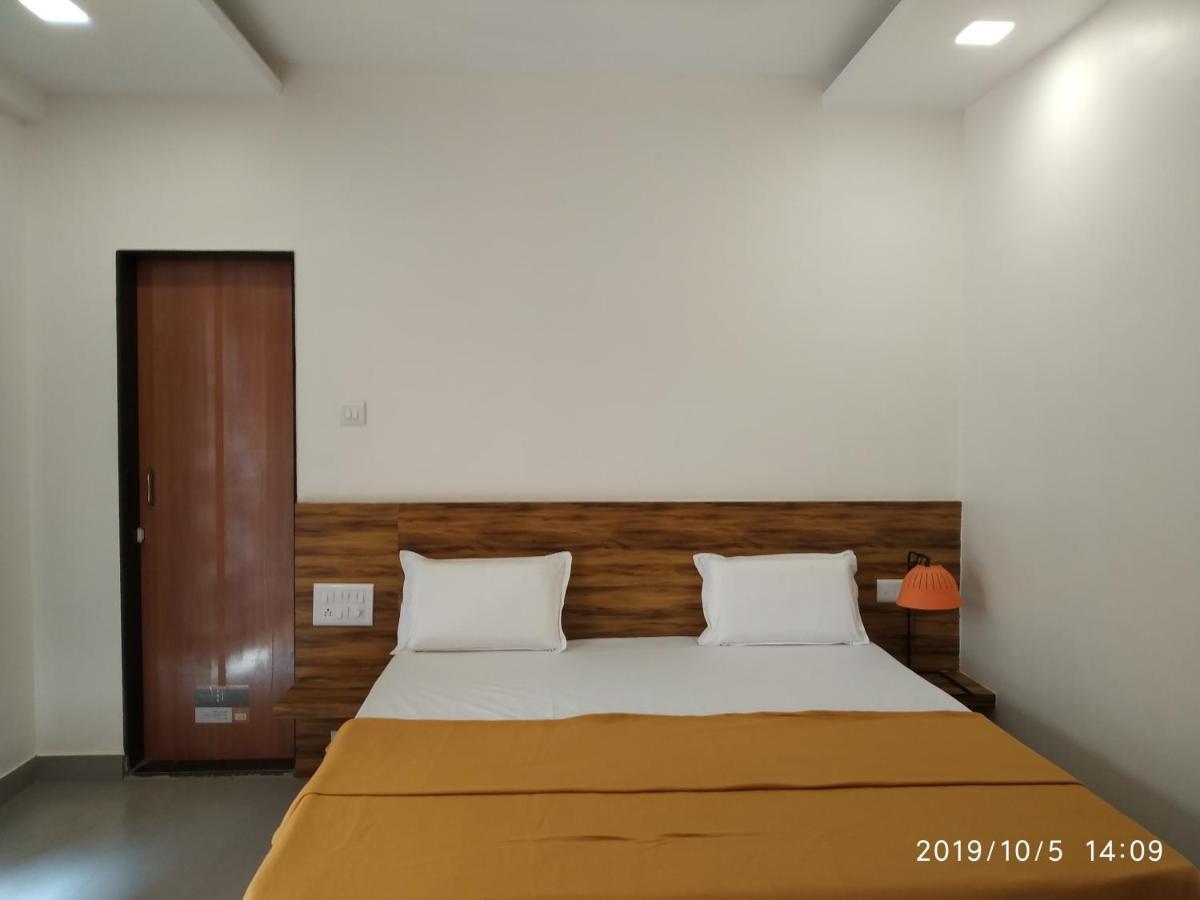 Lotus Hotel Nagaon Beach Alībāg Extérieur photo