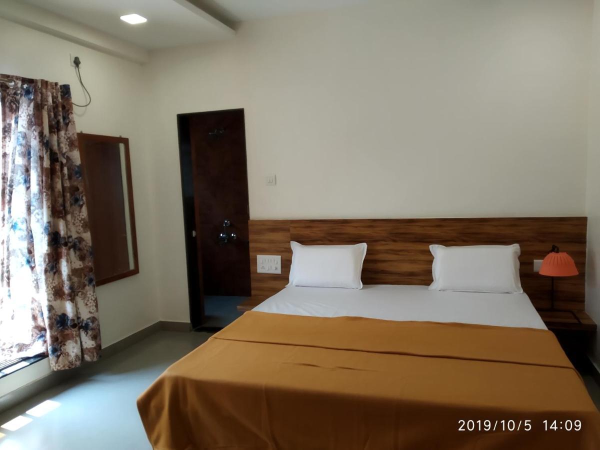 Lotus Hotel Nagaon Beach Alībāg Extérieur photo