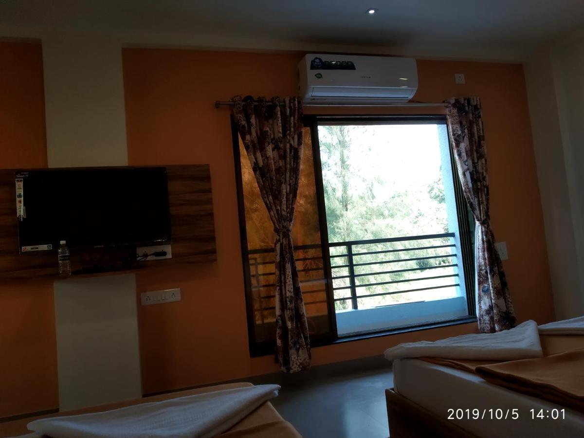 Lotus Hotel Nagaon Beach Alībāg Extérieur photo