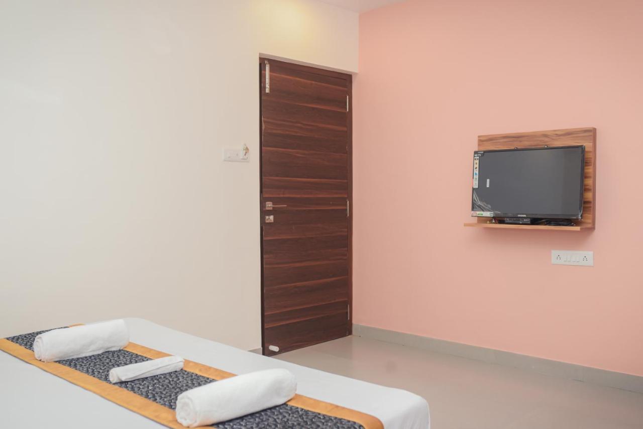 Lotus Hotel Nagaon Beach Alībāg Extérieur photo