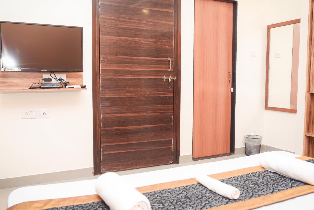 Lotus Hotel Nagaon Beach Alībāg Extérieur photo